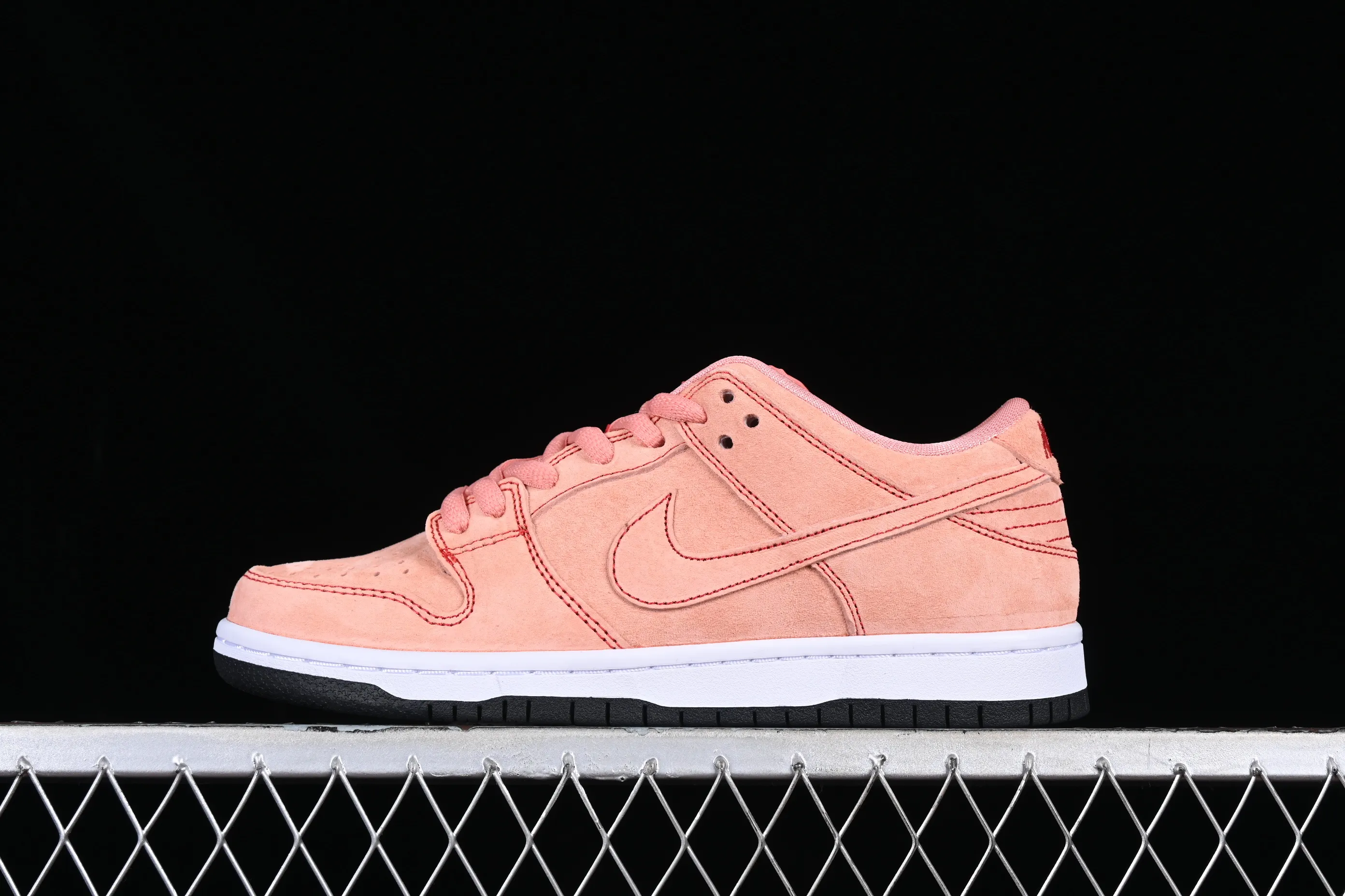 All Categories Nk SB Dunk Series Nk SB Dunk Low low-top sneakers NK SB Dunk Low "Pink" suede pink salmon pink and white suede smashed backboard fashion casual sneakers CV1655-600